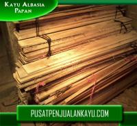 kayu-albasia-papan